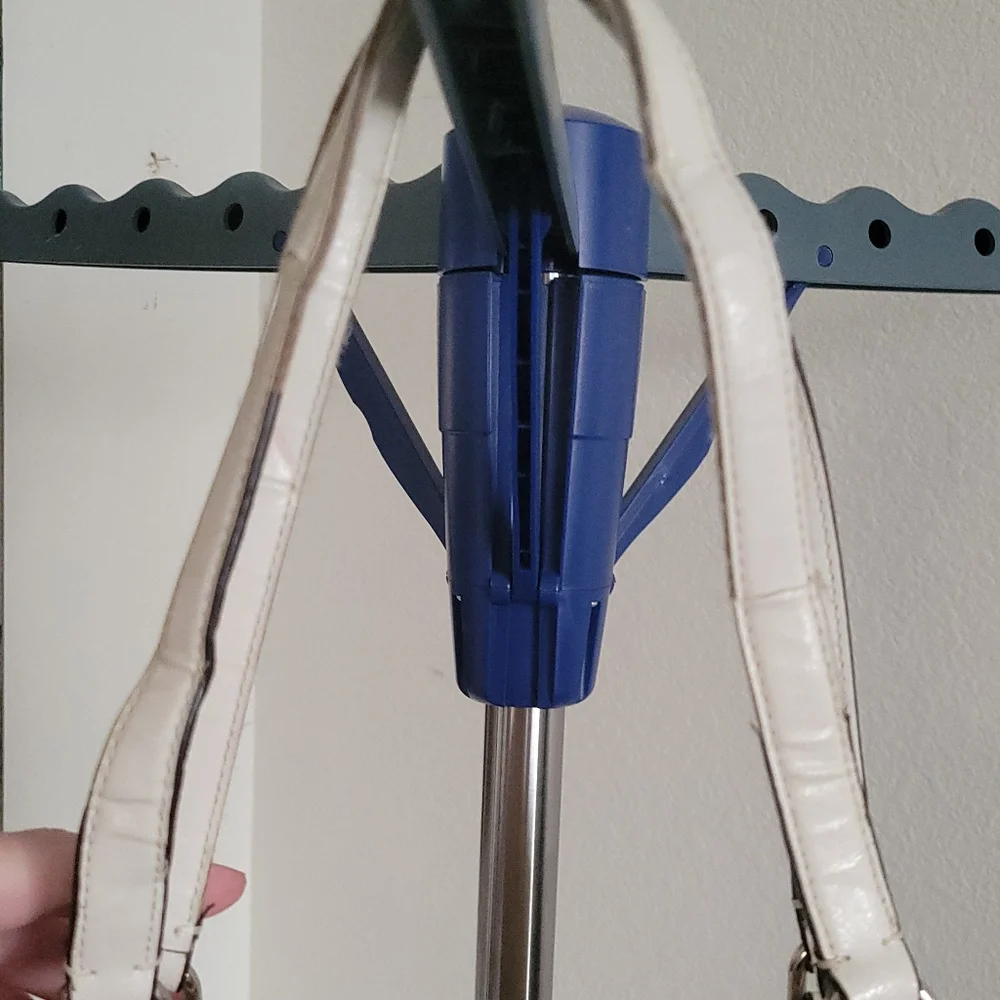 Signature Coach Shoulder Bag